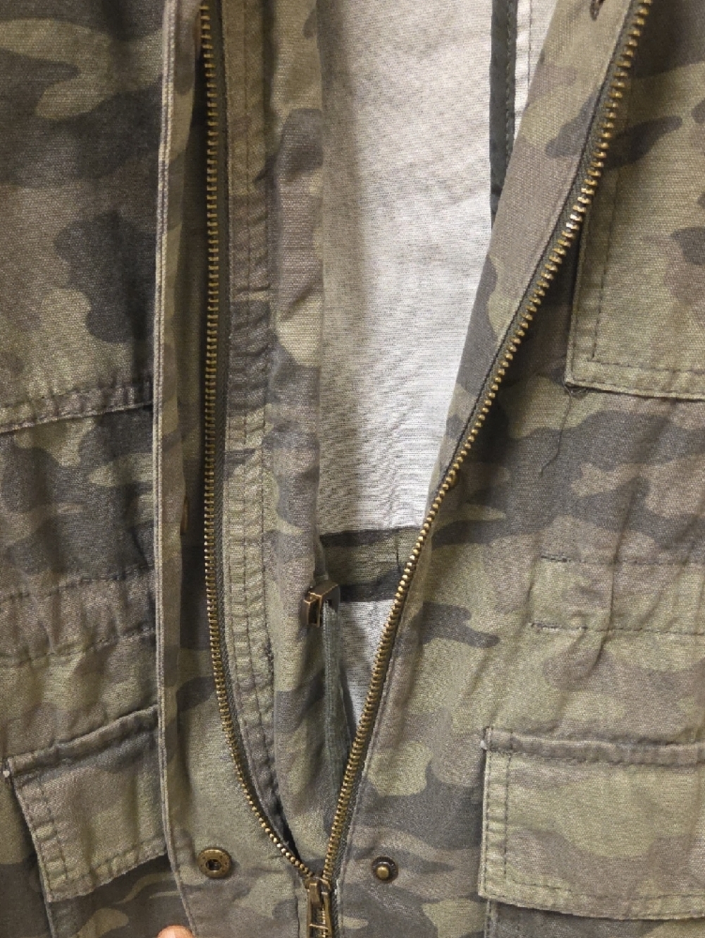 Women Camo Hooded Field Jacket - Olive Green Size XS - Picture 2 of 6